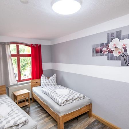 Lindenring Pension Наумбург Екстер'єр фото