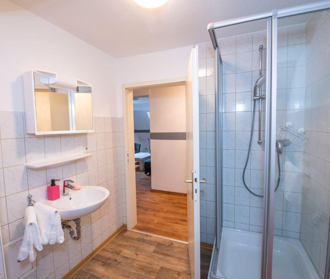 Lindenring Pension Наумбург Екстер'єр фото